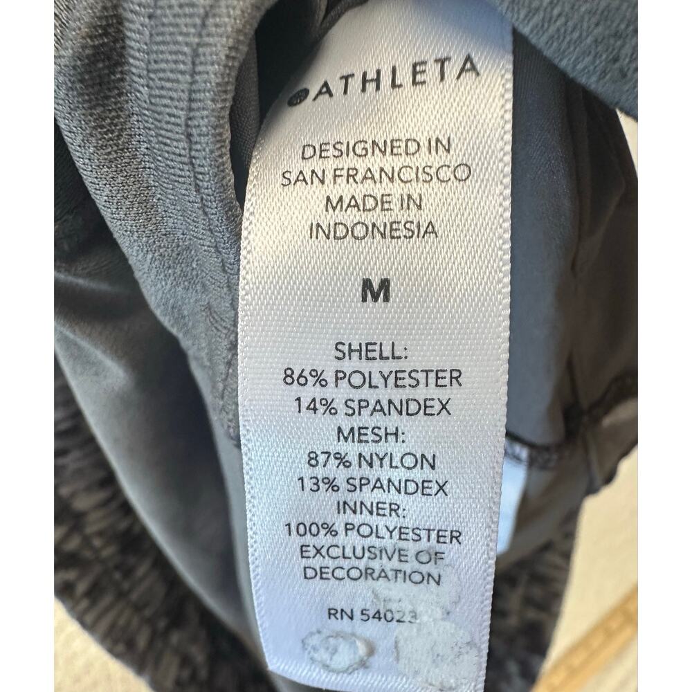 Athleta Womens Printed Mesh Racer Run Shorts Medium - Picture 9 of 9